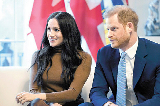 해리 왕손과 메건 마클 왕손빈(왼쪽).